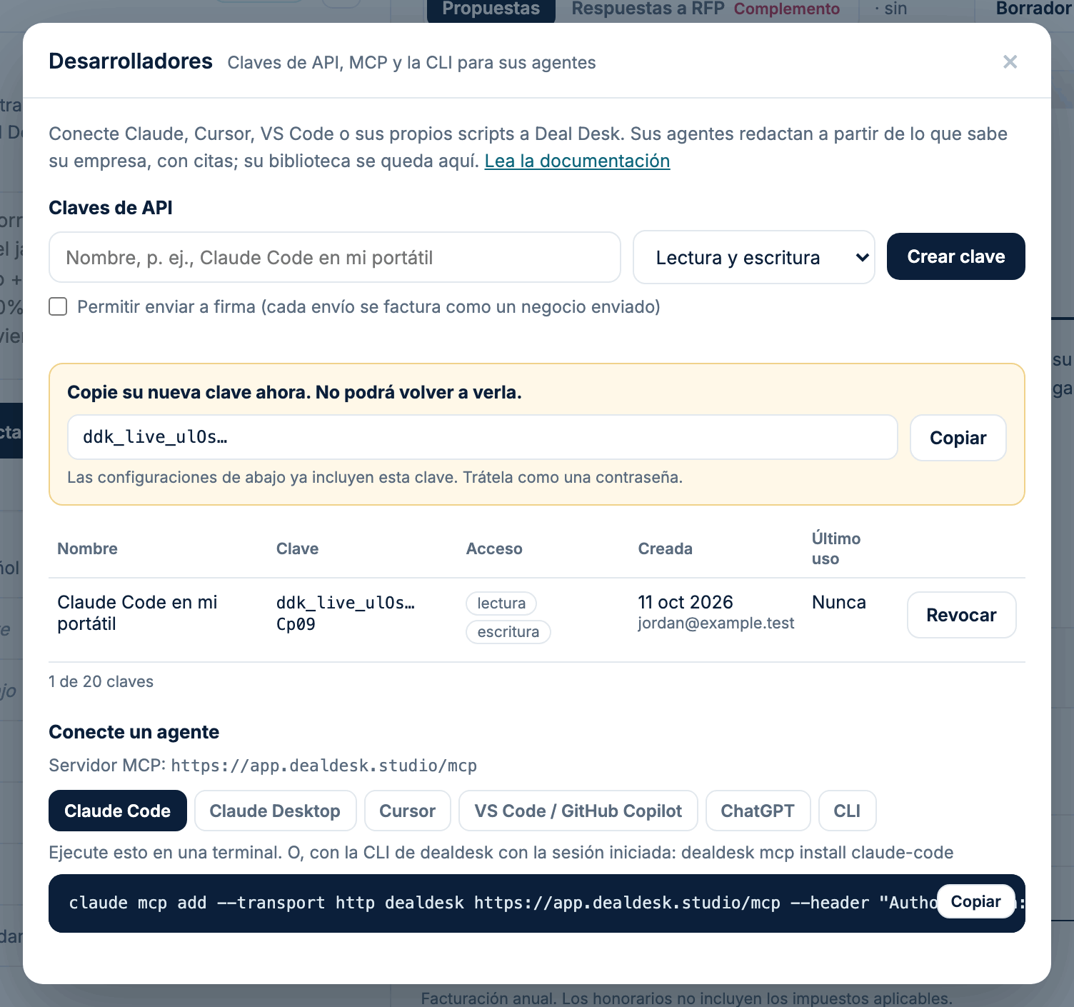 El panel Desarrolladores de Deal Desk: una clave llamada Claude Code en mi portátil con acceso de lectura y escritura, y el comando de configuración de Claude Code.